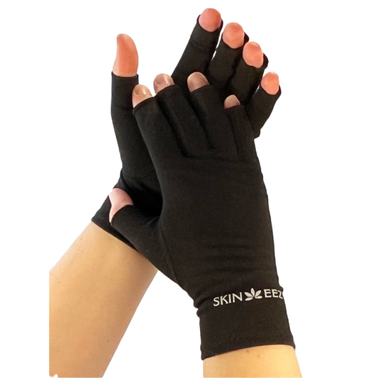 Moisturizing Capri and Glove Bundle- Black