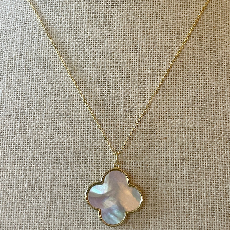 Mother of Pearl Clover on Fine Chain-Gold